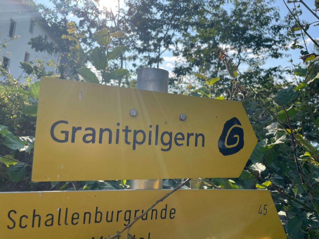 Wegweiser zum Granitpilgern
