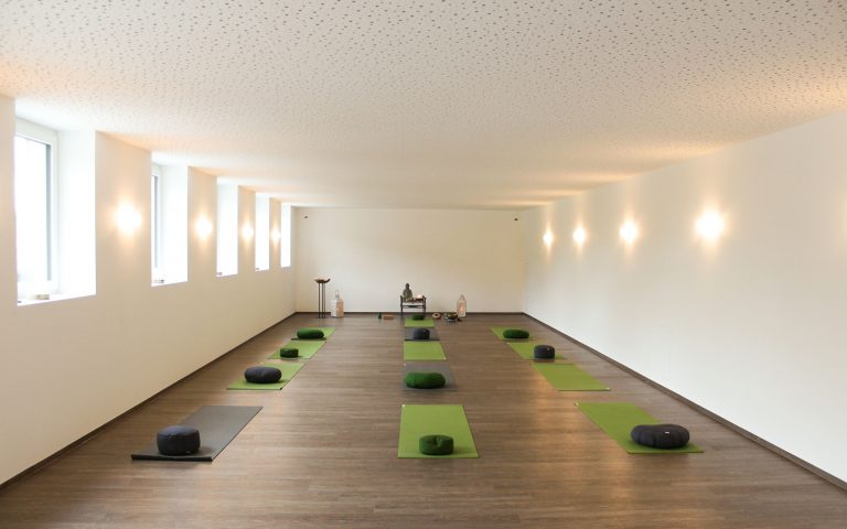 Großer Yogaraum im Erdgeschoß